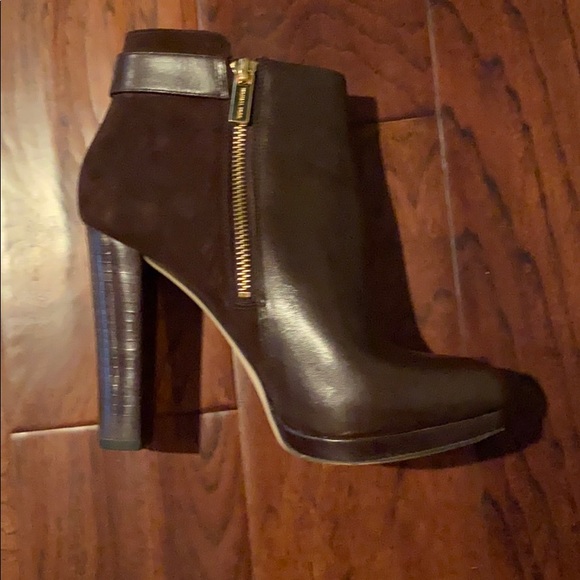 MICHAEL Michael Kors Leather High Heel Boots 71/2 - Picture 4 of 15